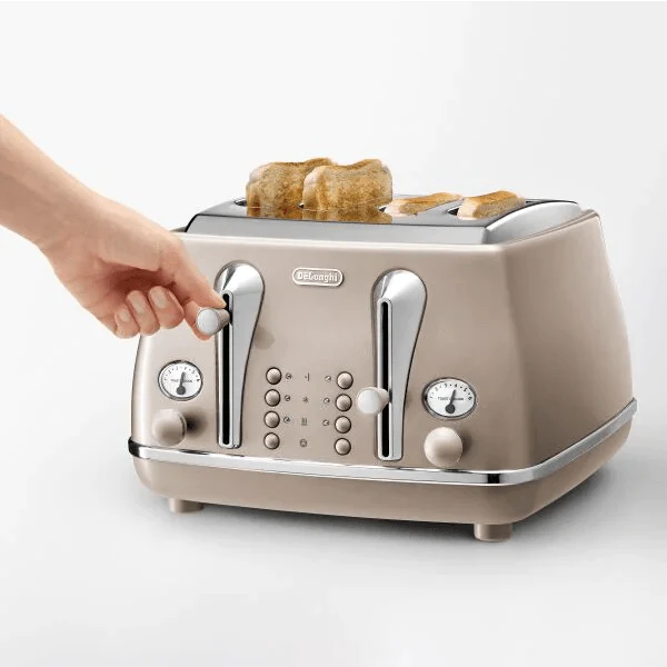 DeLonghi Icona Metallics 1800W 4 Slice Toaster - Beige | CTOT4003.BG - Image 3