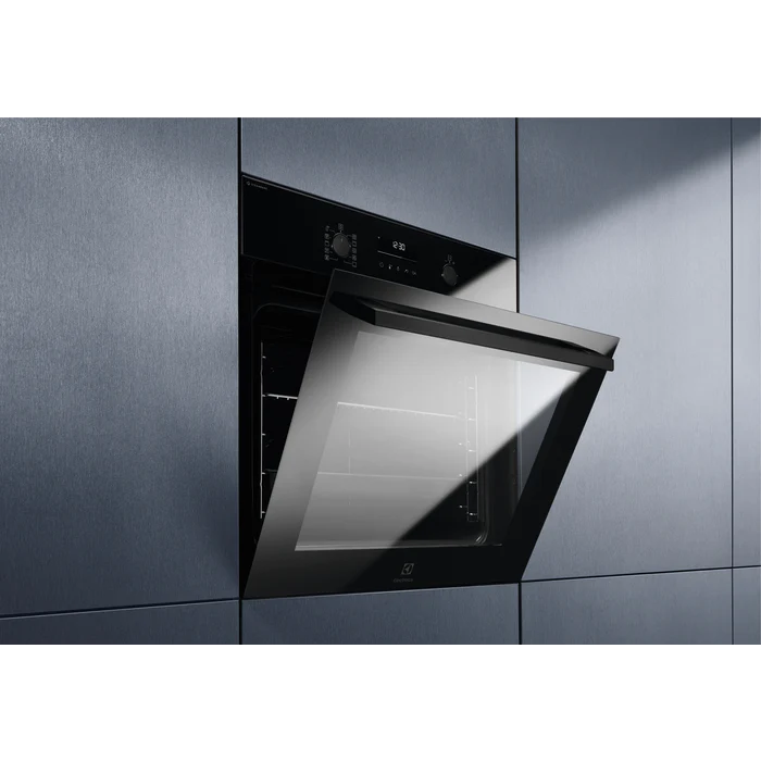 Electrolux 600 SteamBake 72L Built-In Multifunction Electric Single Oven - Black | EOD6C46K2 - Image 5