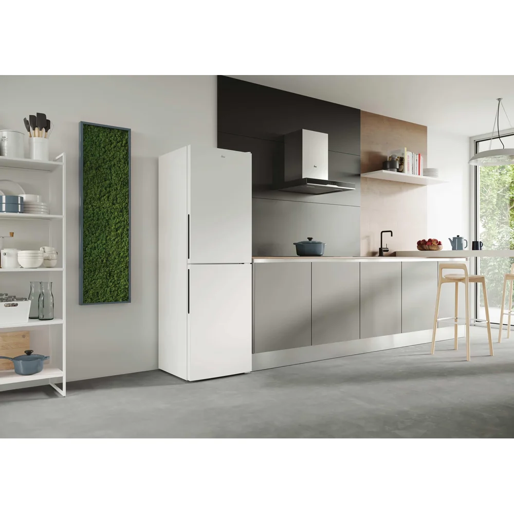 Hoover H-Fridge 300 252L Low Frost Freestanding Fridge Freezer - White | HVCT3L517EWKR-1 - Image 11