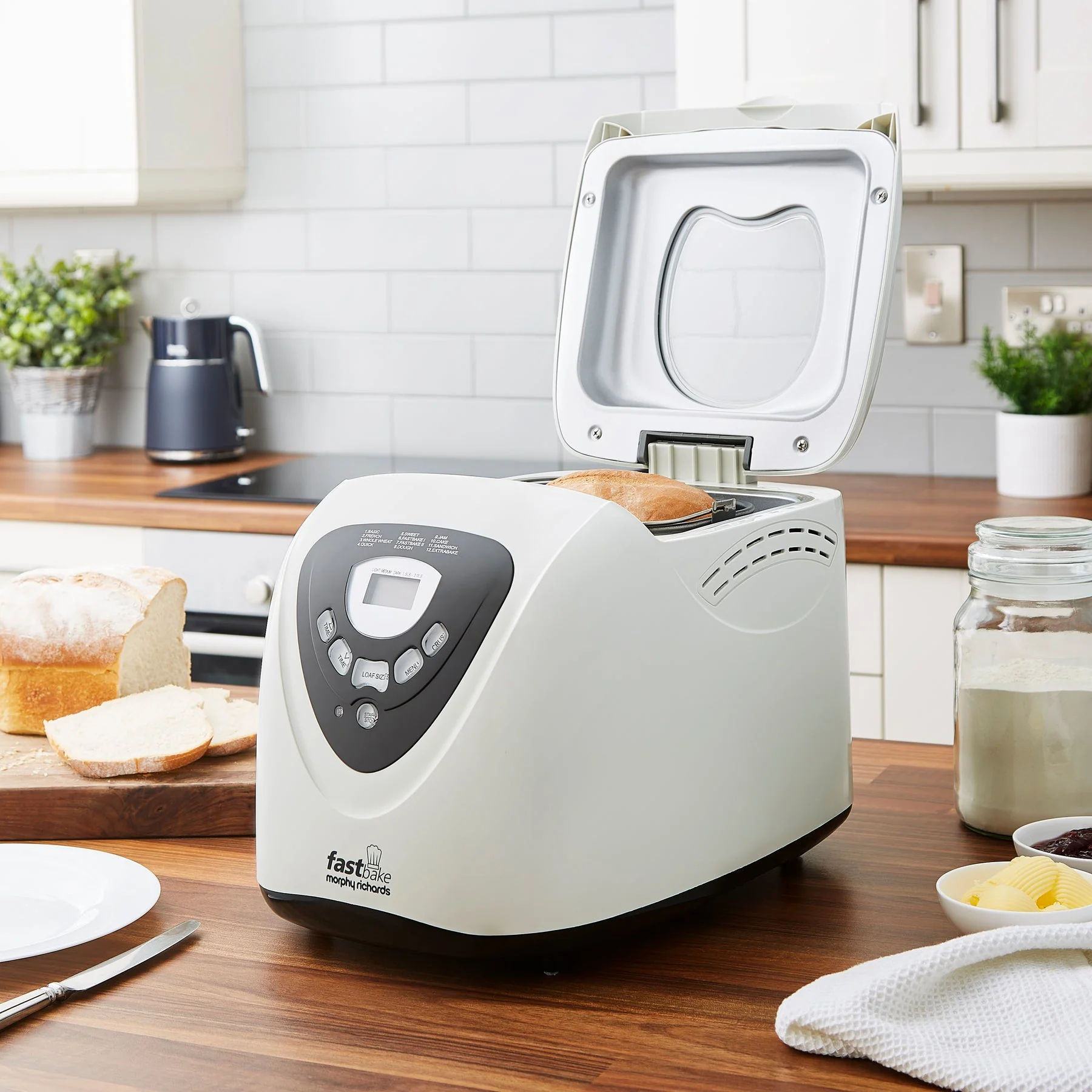 Morphy Richards Fastbake Breadmaker - White | 48281 - Image 5
