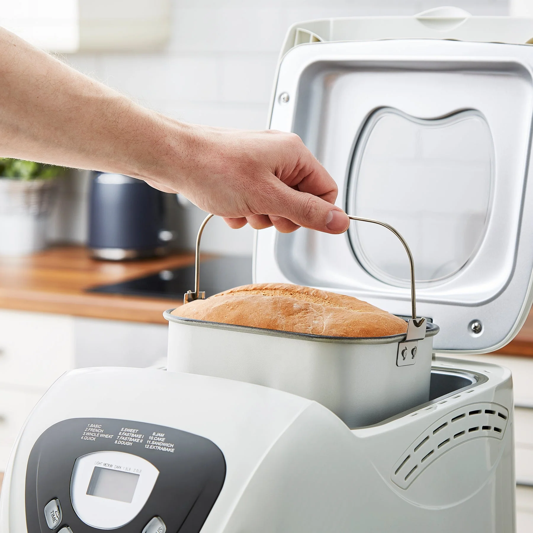 Morphy Richards Fastbake Breadmaker - White | 48281 - Image 6