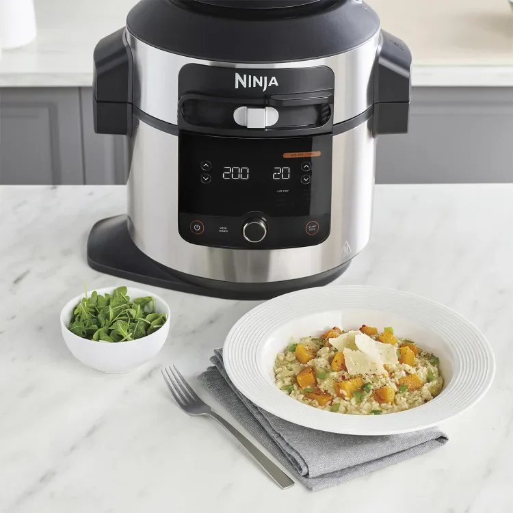 Ninja Foodi 6L 11-in-1 SmartLid Multi-Cooker - Black & Silver | OL550UK - Image 3