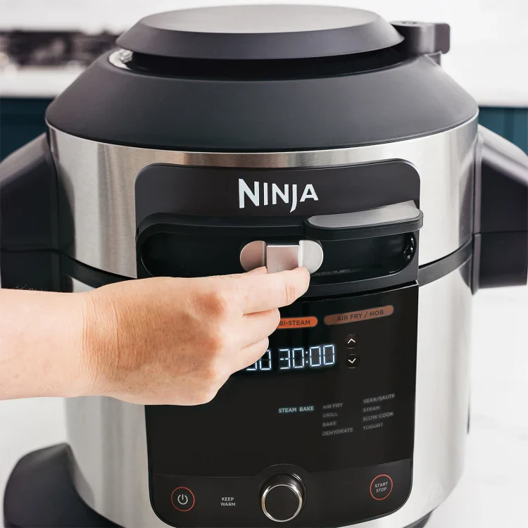 Ninja Foodi 6L 11-in-1 SmartLid Multi-Cooker - Black & Silver | OL550UK - Image 4