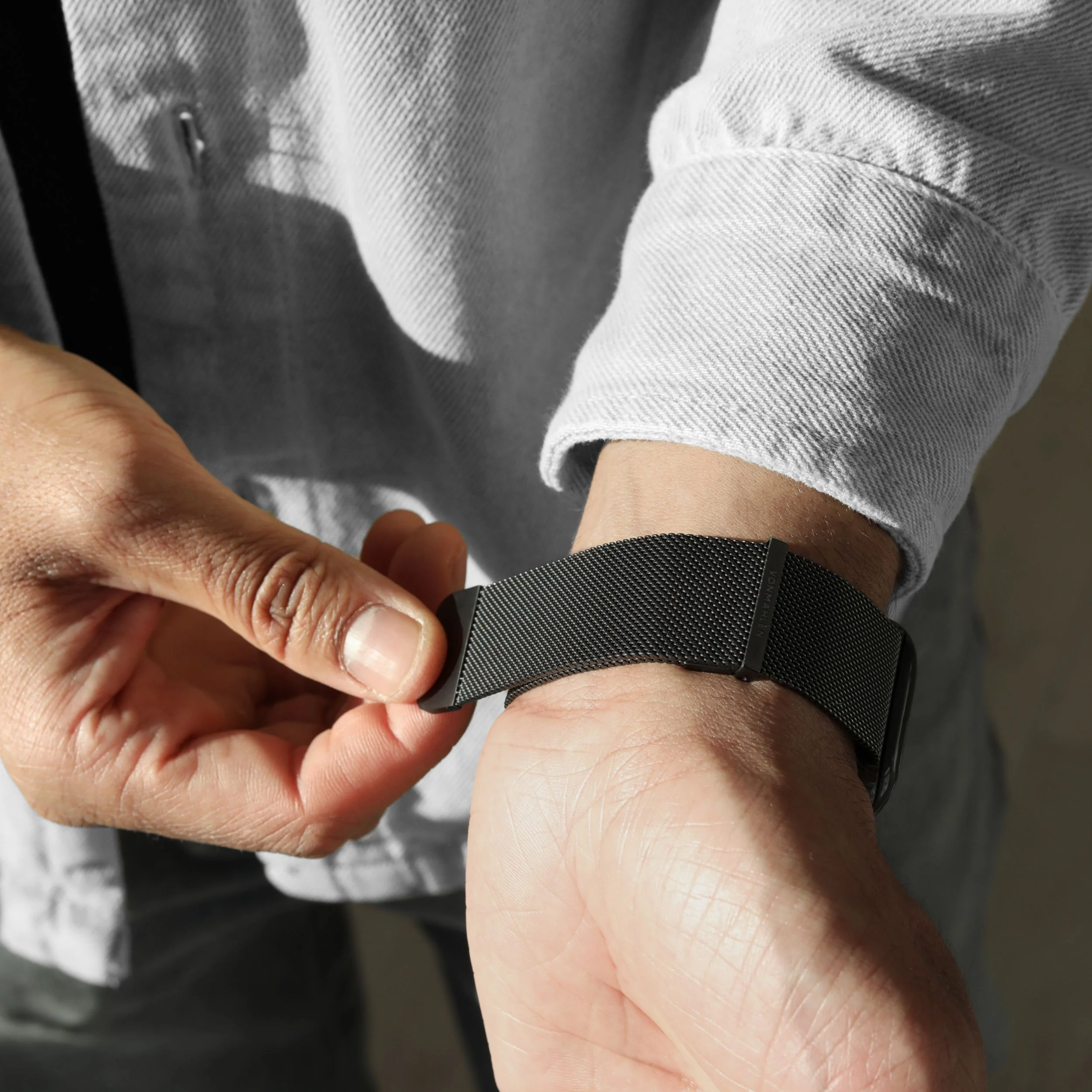 Vonmählen Watch Strap 49 / 46 / 45 / 44mm Milanese Loop 2 - Black | AWS00122 - Image 2