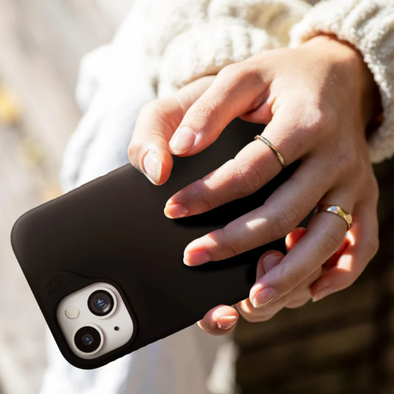Zagg Manhattan Snap Case - Black | 702312677 - Image 5